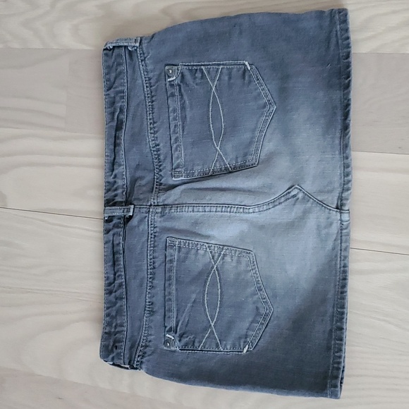 Abercrombie & Fitch - Gray Jean Skirt - Size 00 - Picture 3 of 3